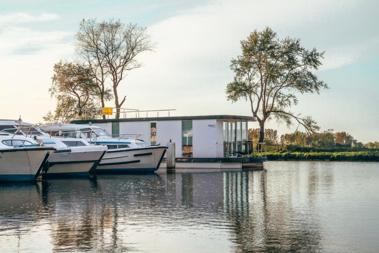 Homeboat Glamping Nieuwpoort Esterno foto